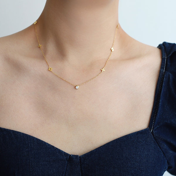 Alba Necklace