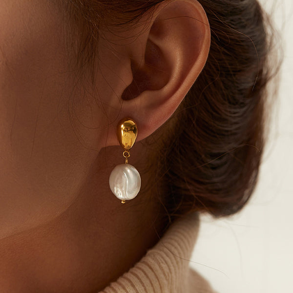 Kamala Pearl Earrings