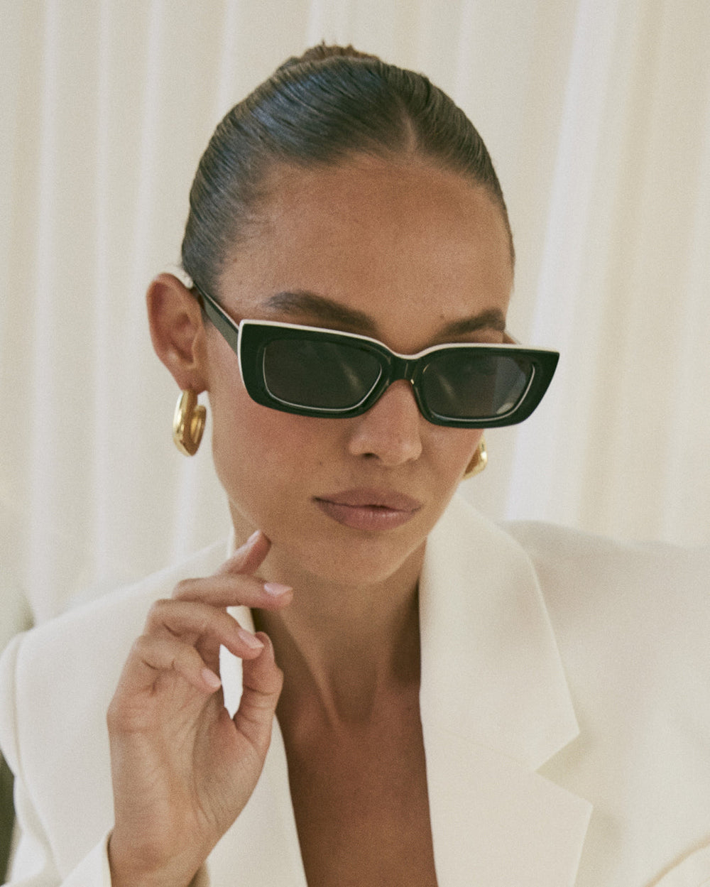 The Bundchen - Black & Cream – Alaire Resortwear display picture 1