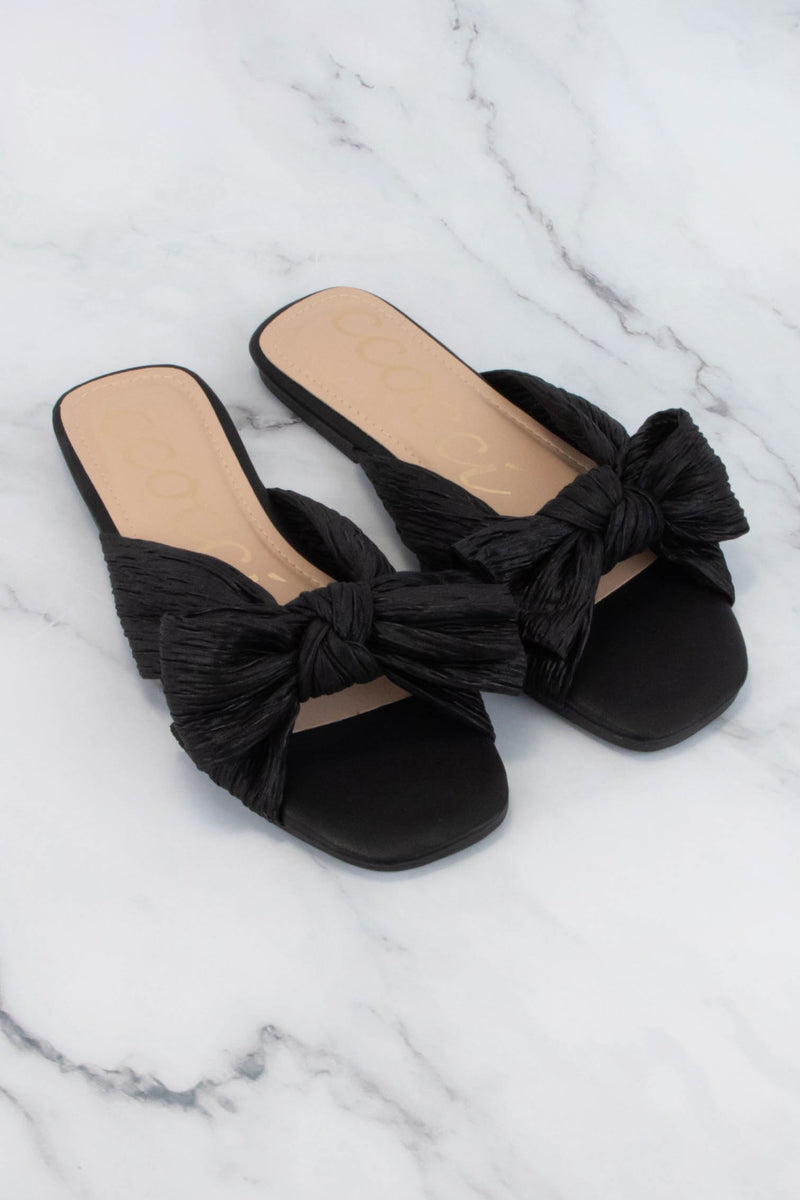 Ikaia Reed Sandals - Black