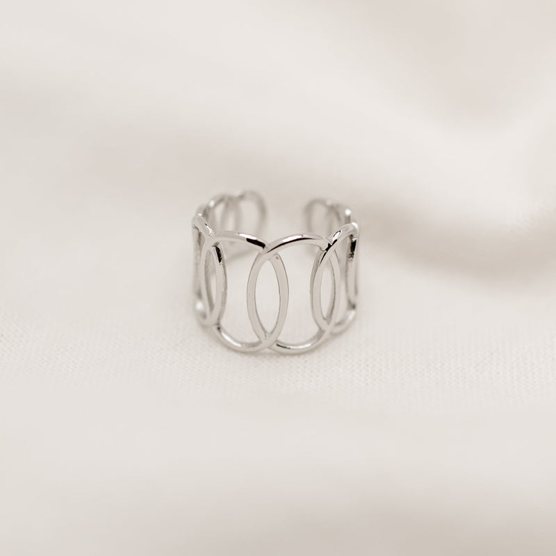 Intertwine Ring